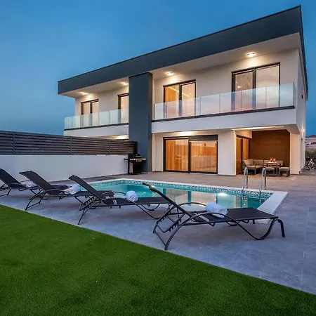 Bura Holiday home Nin